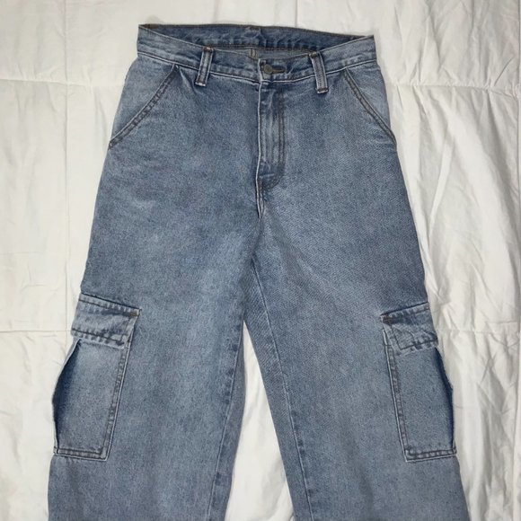 Brandy Melville / John Galt Light Wash Tatum Cargo Jeans - Picture 4 of 4